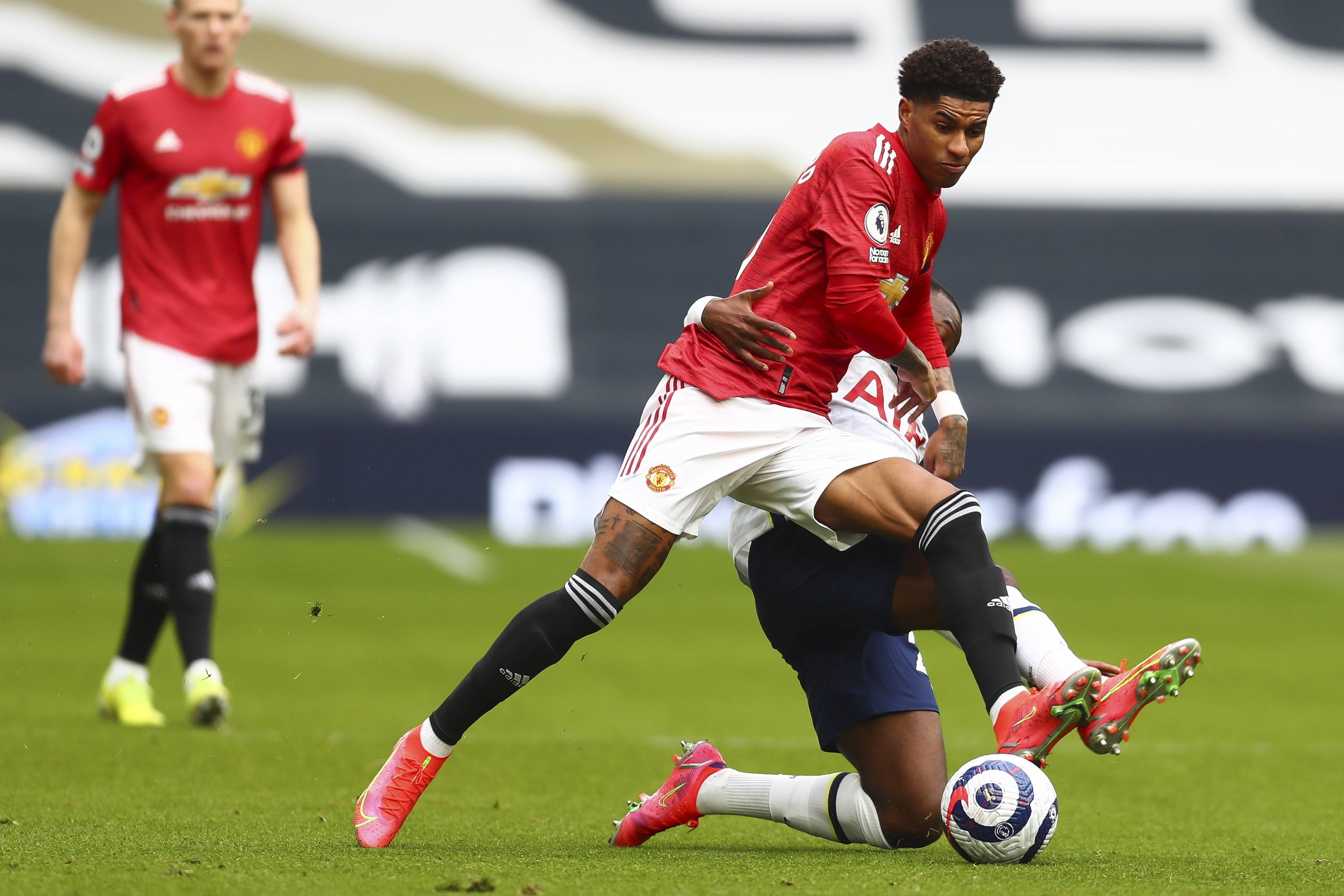 季期间通过 季期间通过